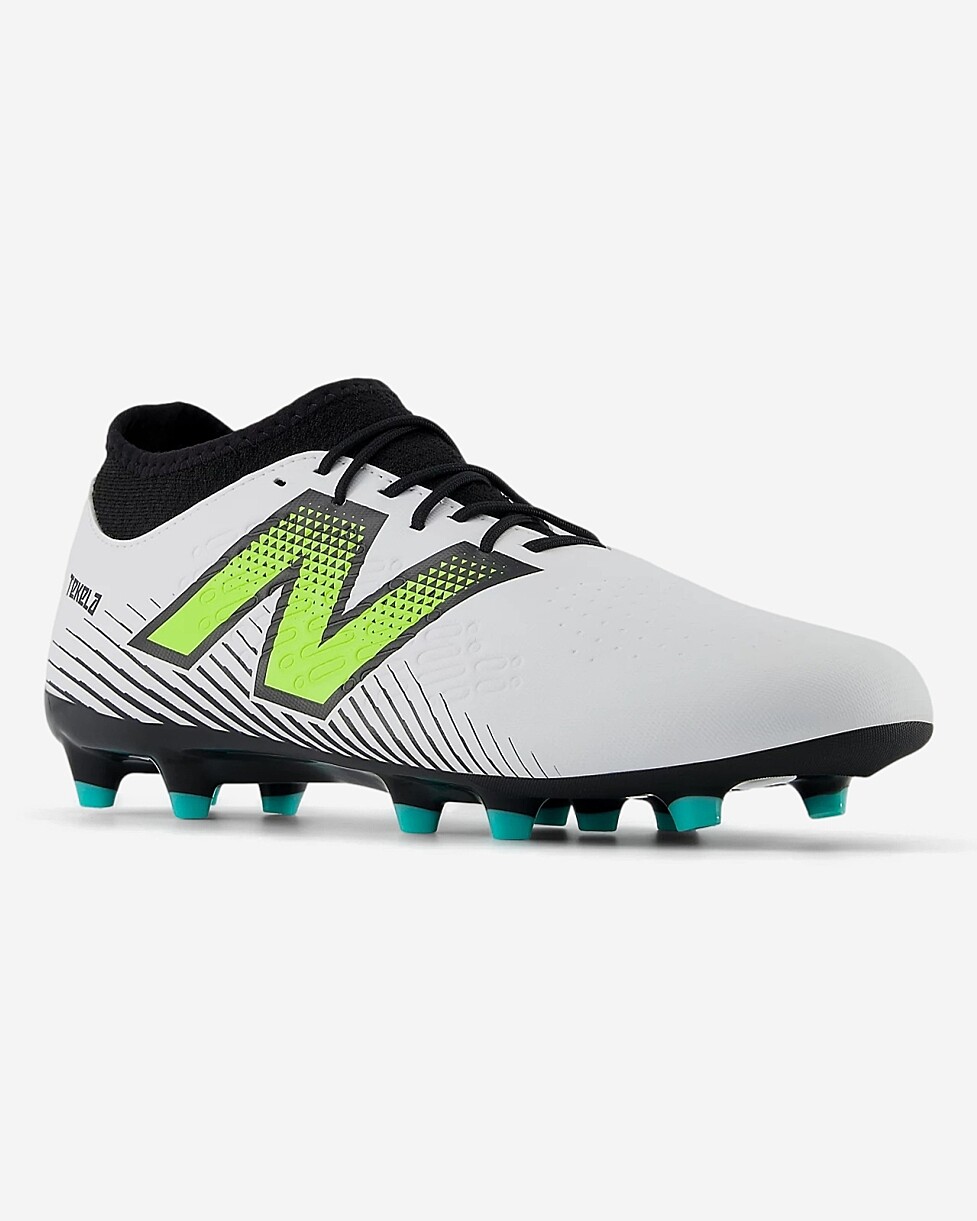 CHUTEIRA NEW BALANCE TEKELA MAGIQUE FG V4