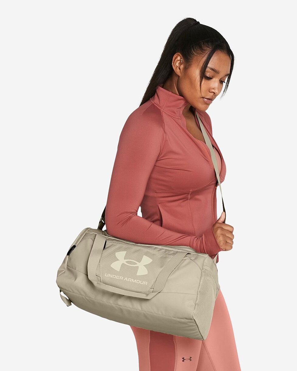 SACO UNDER ARMOUR UNDENIABLE 5.0