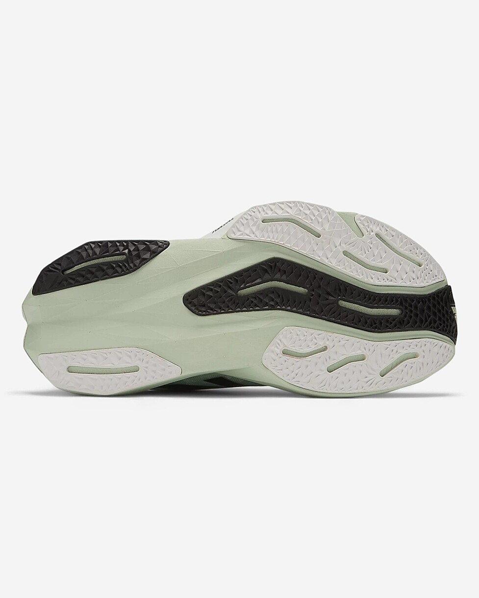 TENIS NEW BALANCE FUELCELL REBEL V4