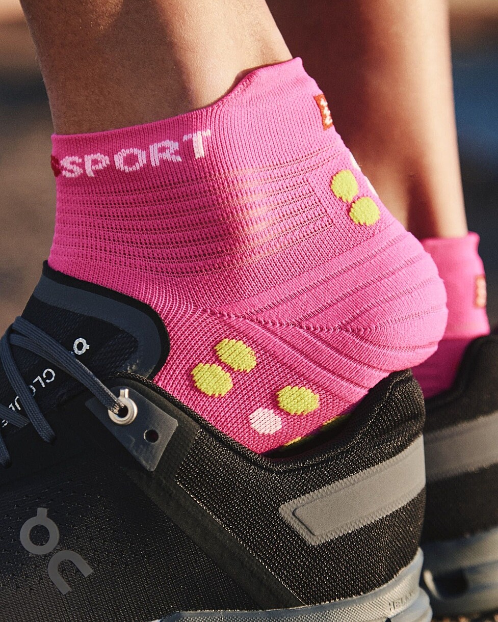 MEIAS COMPRESSPORT PRO RACING V 4.0 RU LOW  - ROSA