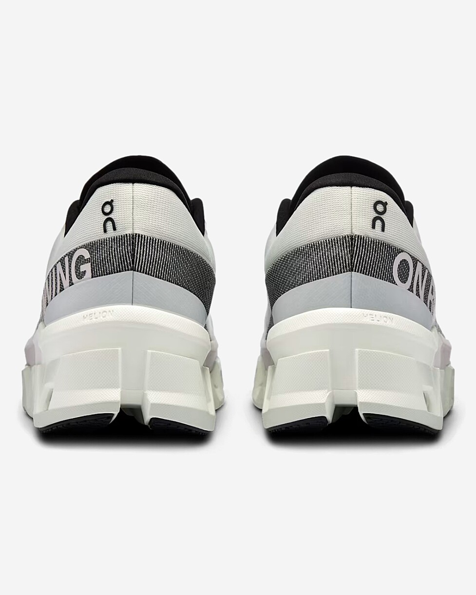 TENIS ON CLOUDMONSTER
