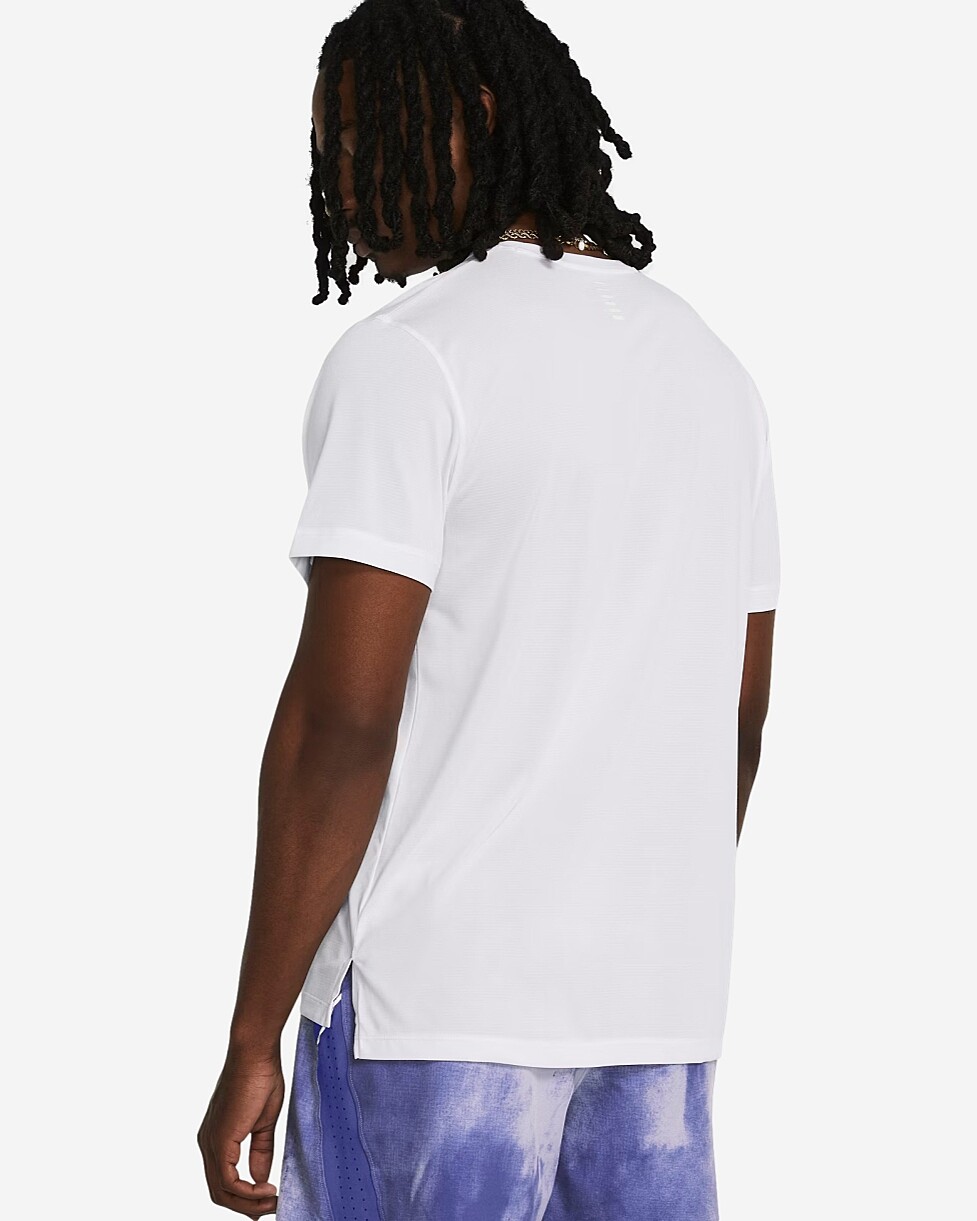 T-SHIRT UNDER ARMOUR LAUNCH SHORTS SLEEVE