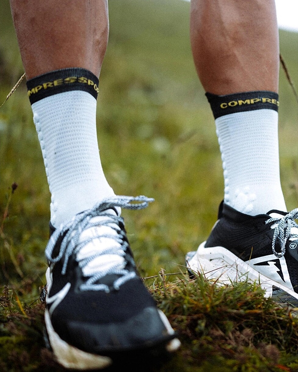 MEIAS COMPRESSPORT PRO RACING V4.0 TRAIL