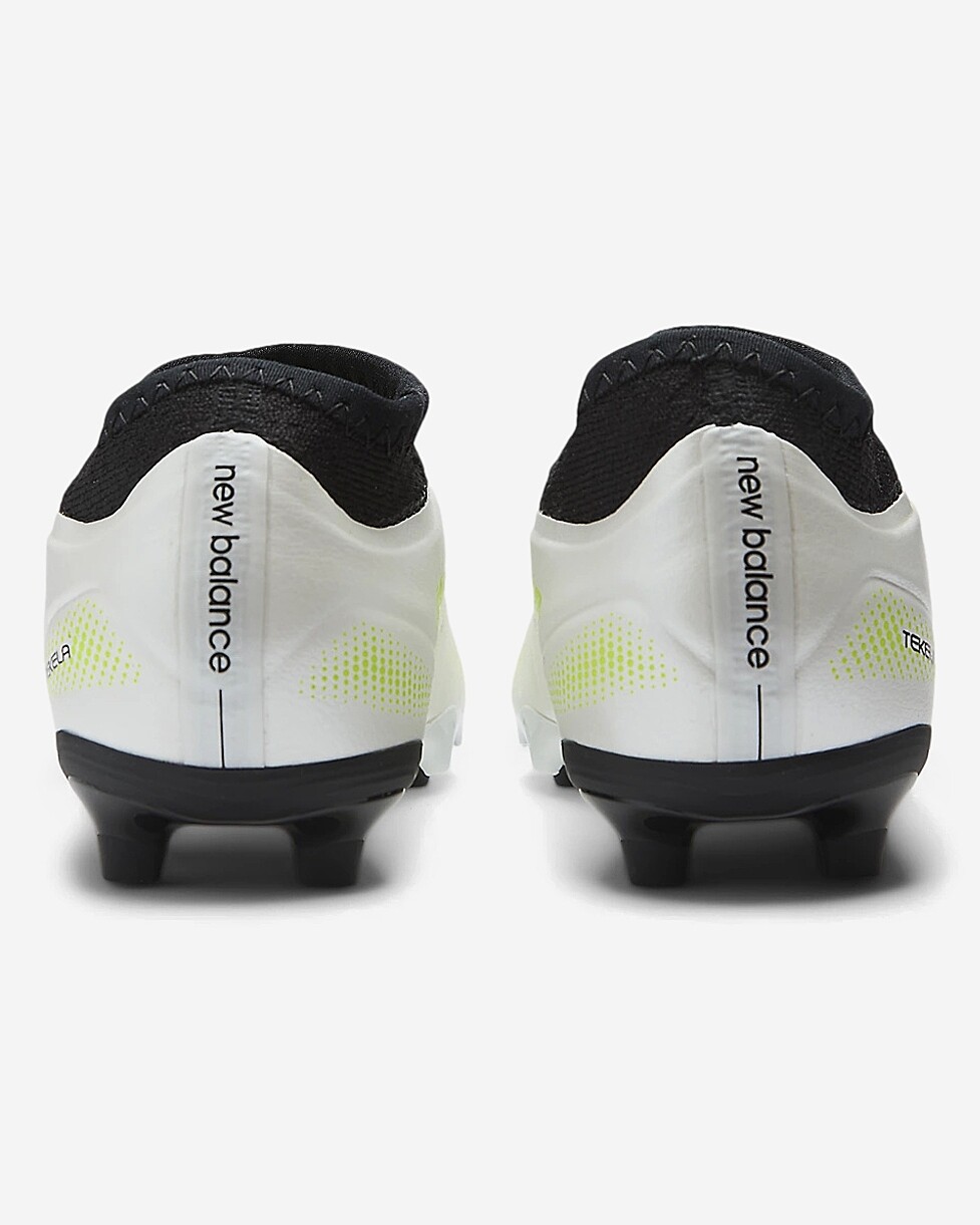 CHUTEIRA NEW BALANCE TEKELA FG V5 JR