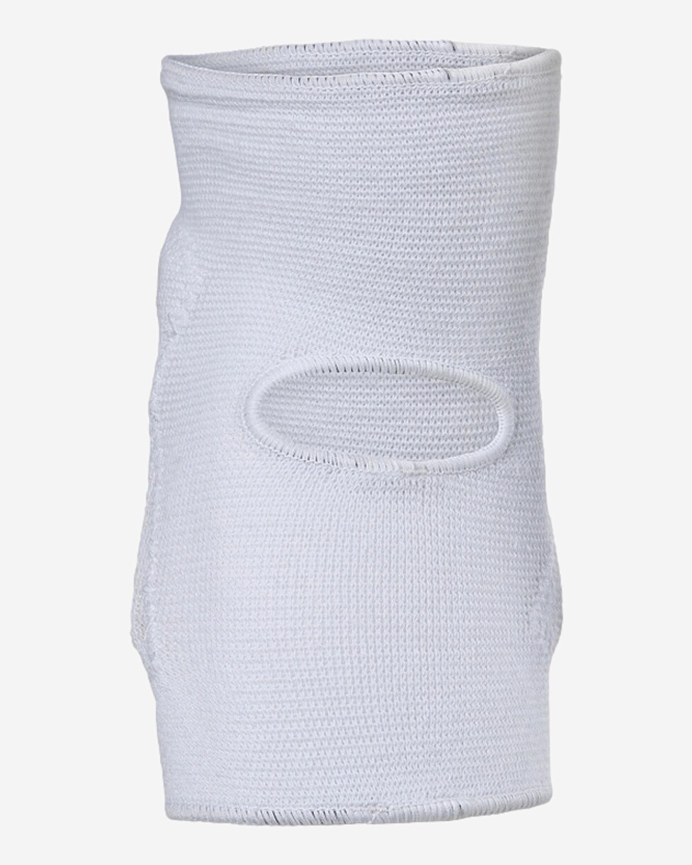 Joelheira de malha articulada, com abertura traseira para facilitar os movimentos. Fabricada com material...  JOALHEIRA JOMA KNEEPATCH JUMP - BRANCO