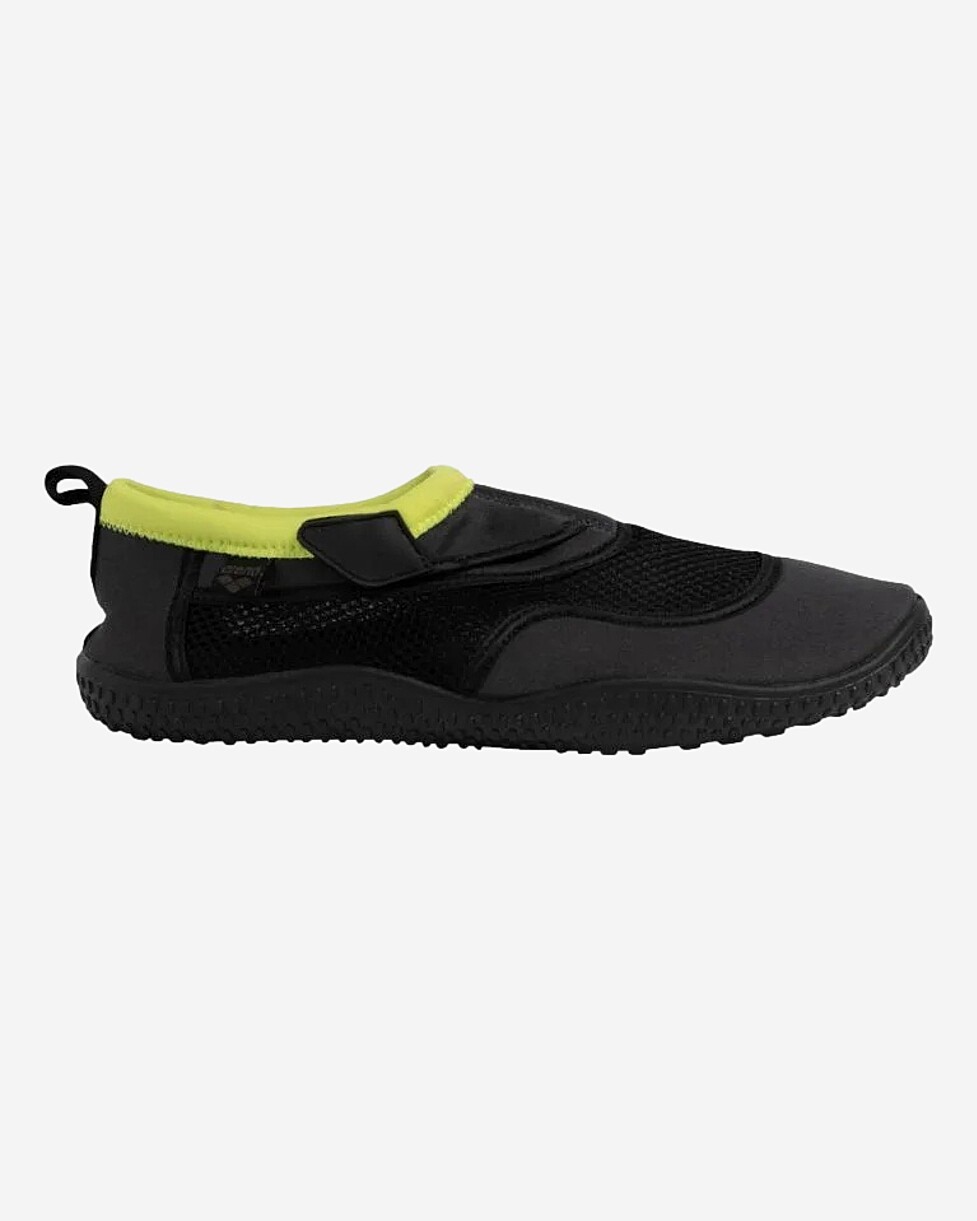 Com uma sola de borracha resistente e fabricados com um tecido suave, os Arena Watershoes vão proteger o teu...  SANDALIAS ARENA WATERSHOES - PR/VERDE