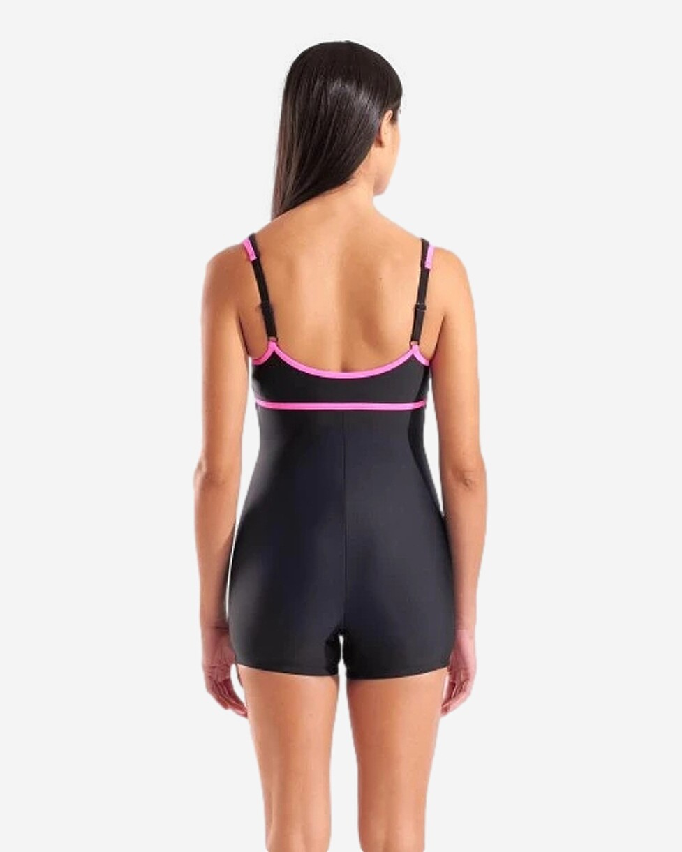 Para ti que preferes maior cobertura, o fato de banho Venus Combi é a escolha ideal, oferecendo mais...  FATO DE BANHO VENUS COMBI - PRETO