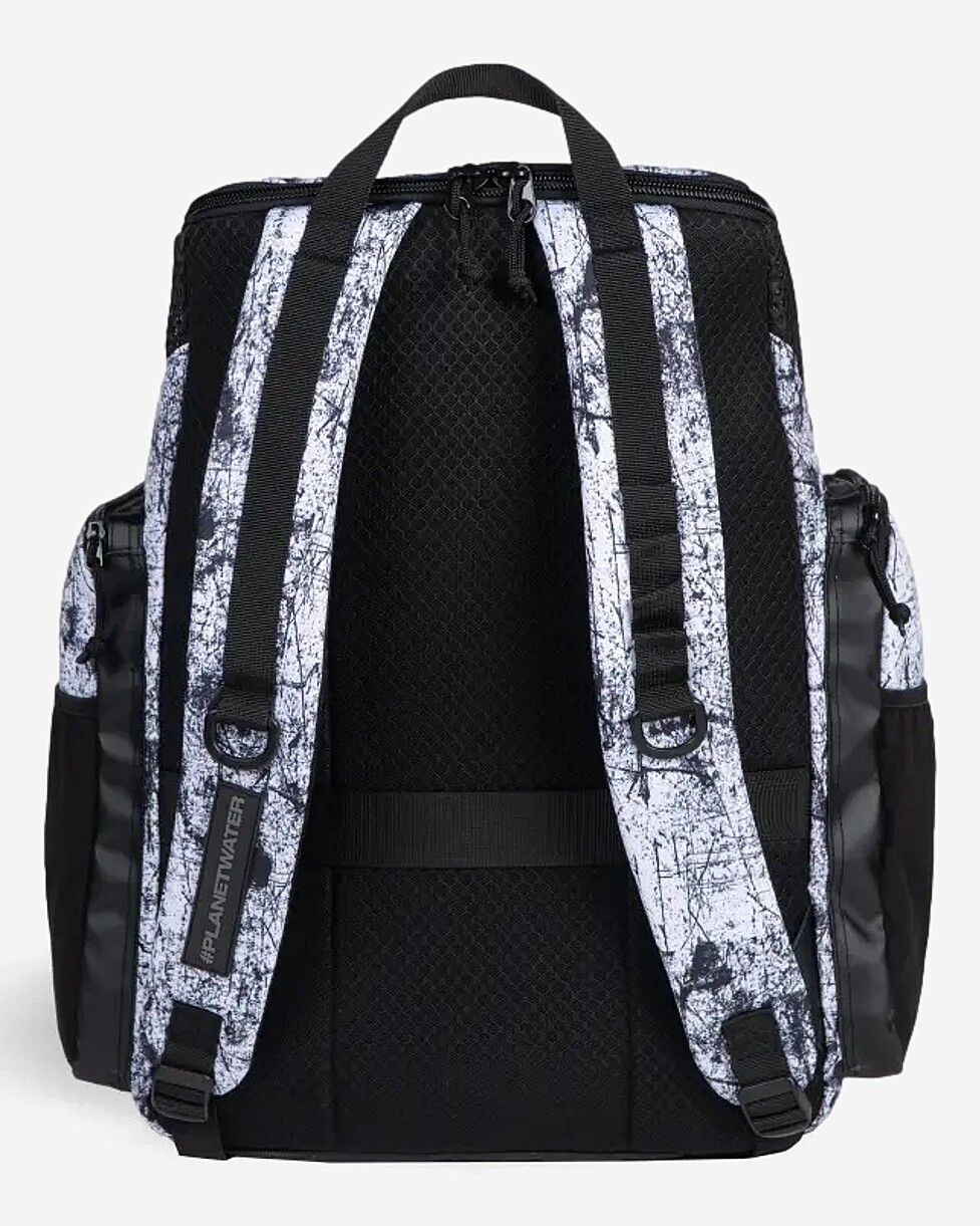 Para organizares o teu treino com estilo, a Arena One Go Backpack Allover 45L oferece-te um design de...  MOCHILA ARENA ONE GO 45L - PR/BRANCO