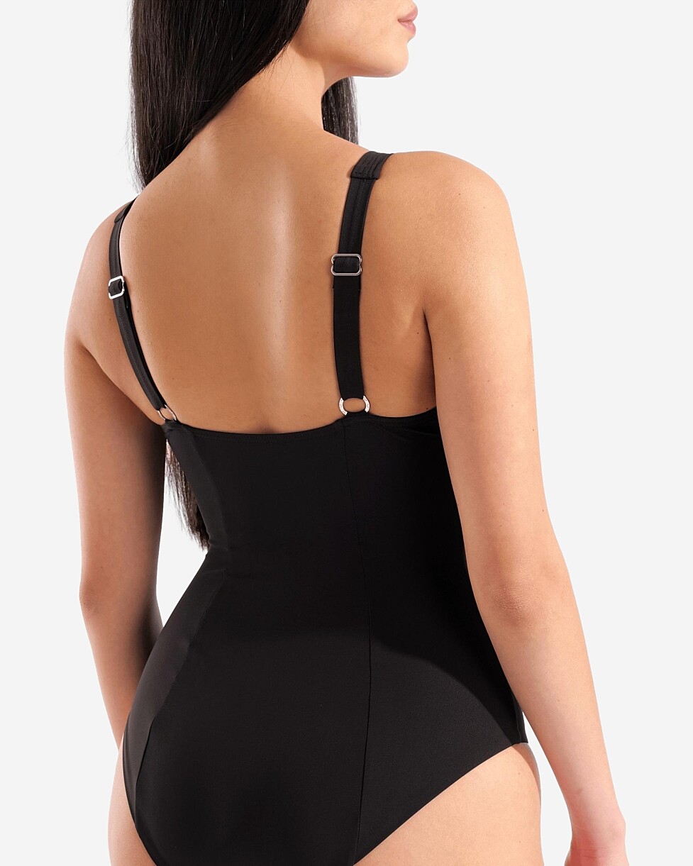 FATO BANHO ARENA LUDOVICA SOFT