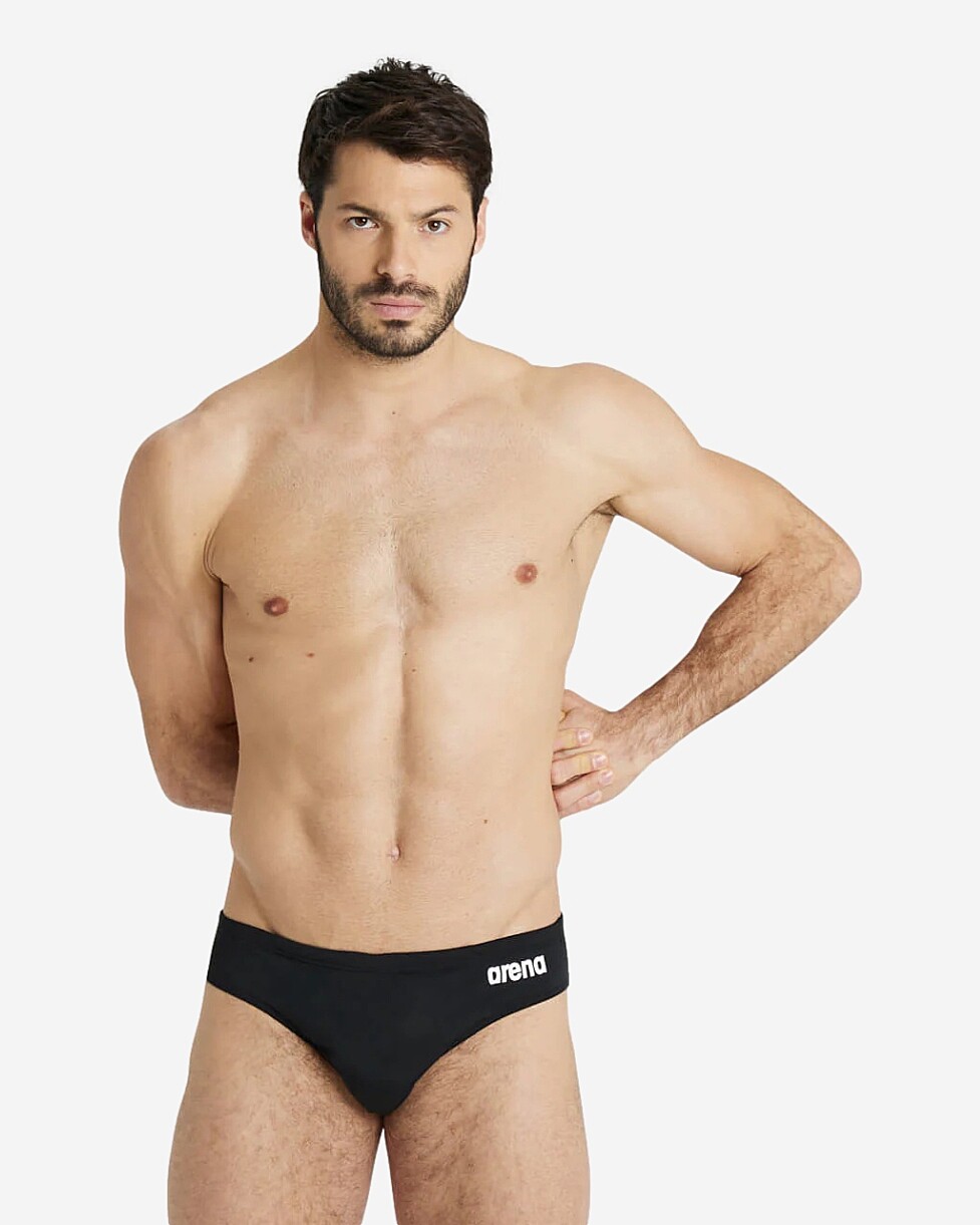 Os calções de banho Solid Team Swim Briefs da arena, pertencem à linha Performance, são duráveis e...  FATO BANHO ARENA TEAM BRIEFS - PRETO