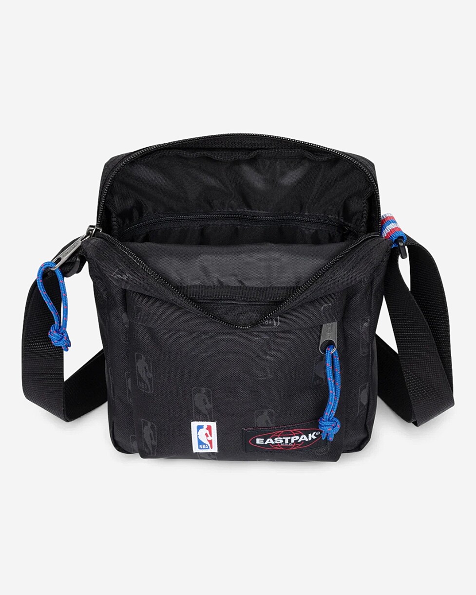 BOLSA EASTPAK MINI BAG NBA - PRETO