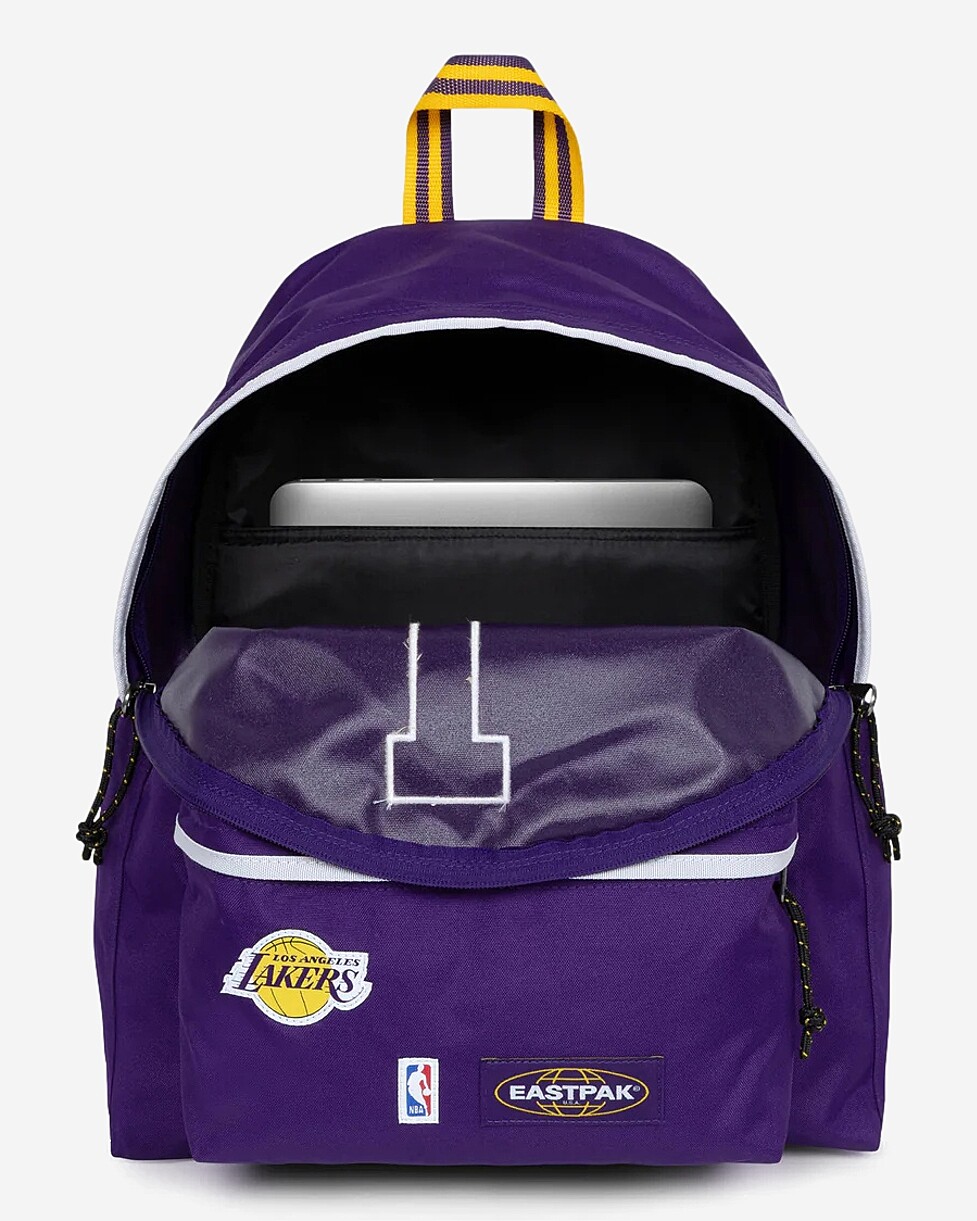 MOCHILA EASTPAK DAY PAK`R NBA - ROXO