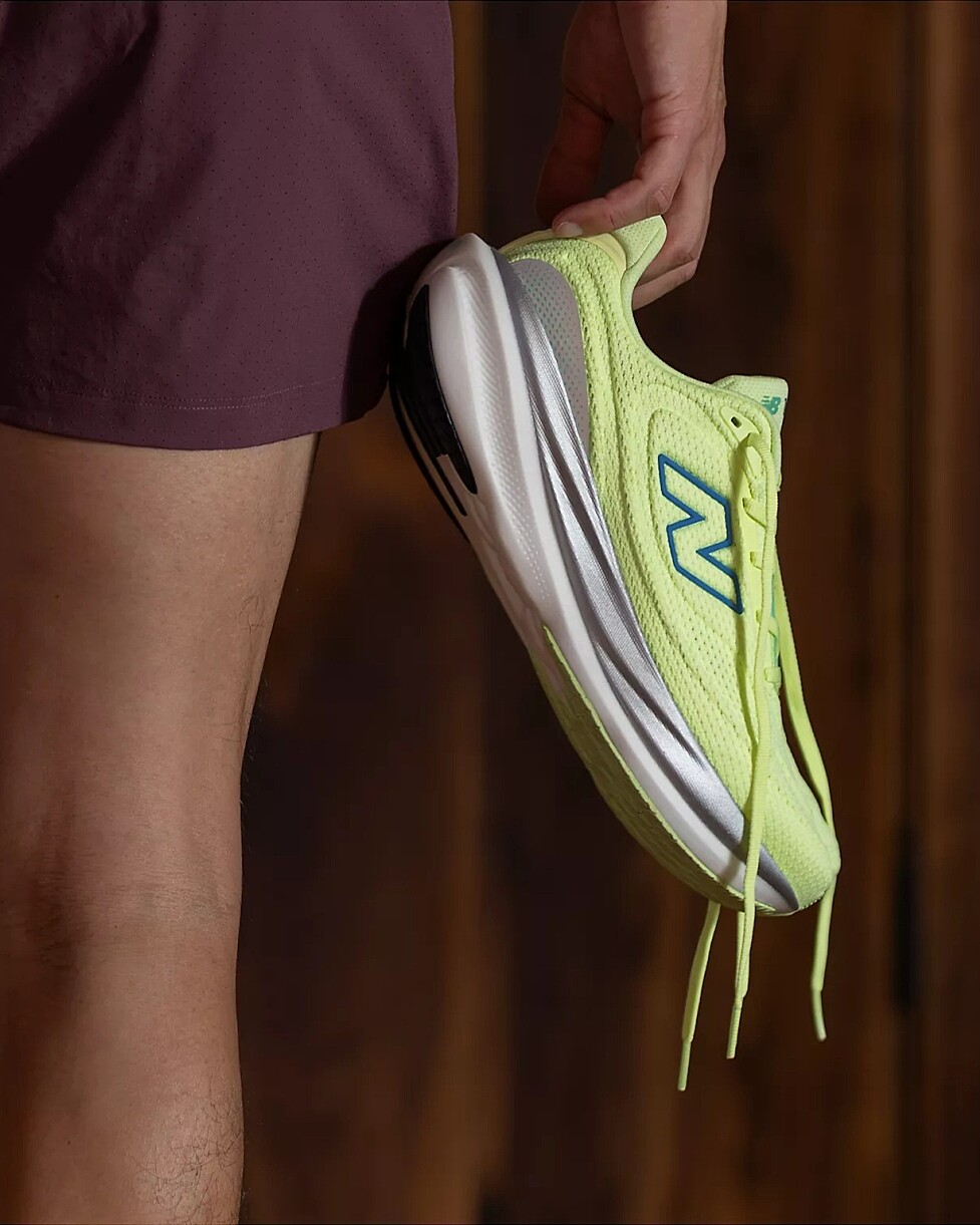 TENIS NEW BALANCE FUELCELL 1080 V15