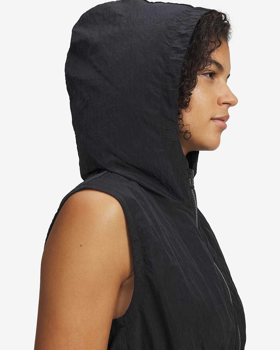 CASACO UNDER ARMOUR RIVAL WOVEN RUCHED 