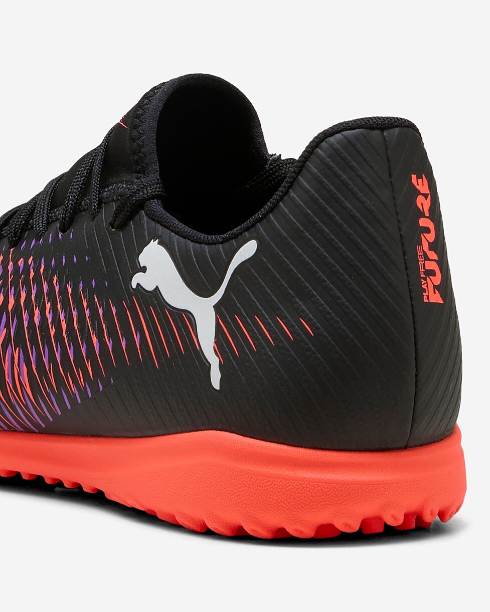 CHUTEIRA PUMA FUTURE 8 PLAY TT