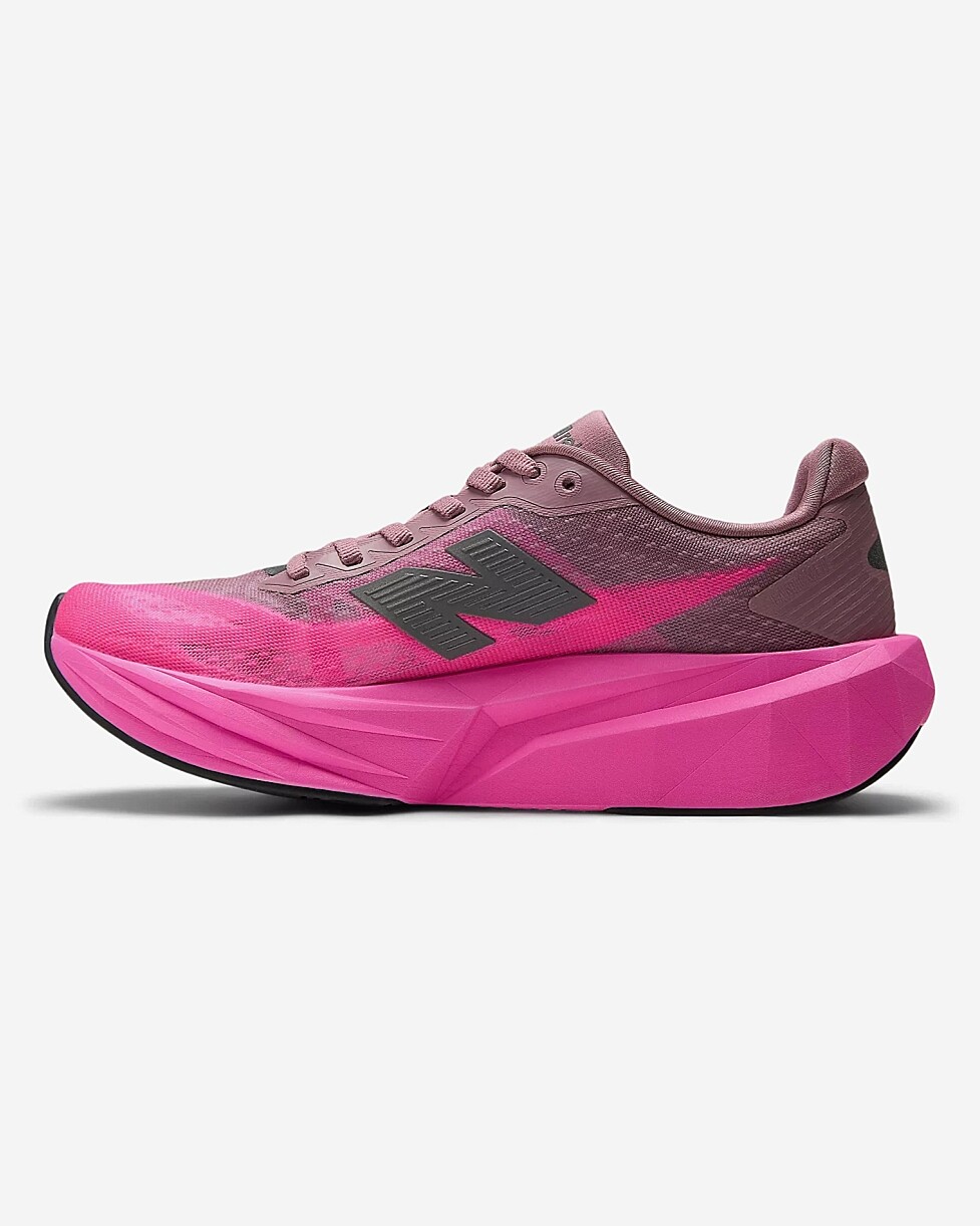 TENIS NEW BALANCE FUELCELL REBEL V5 W - ROSA