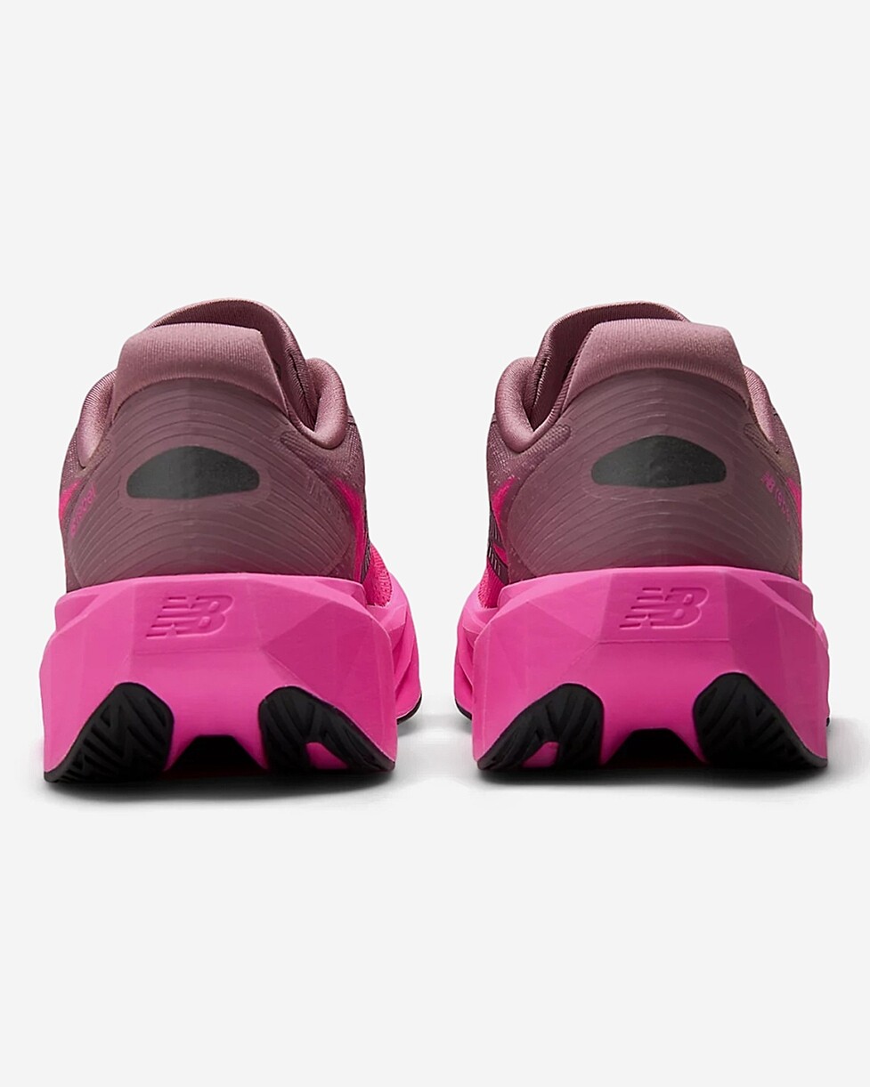 TENIS NEW BALANCE FUELCELL REBEL V5 W