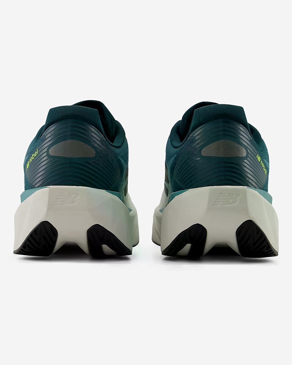 TENIS NEW BALANCE FUELCELL REBEL V5