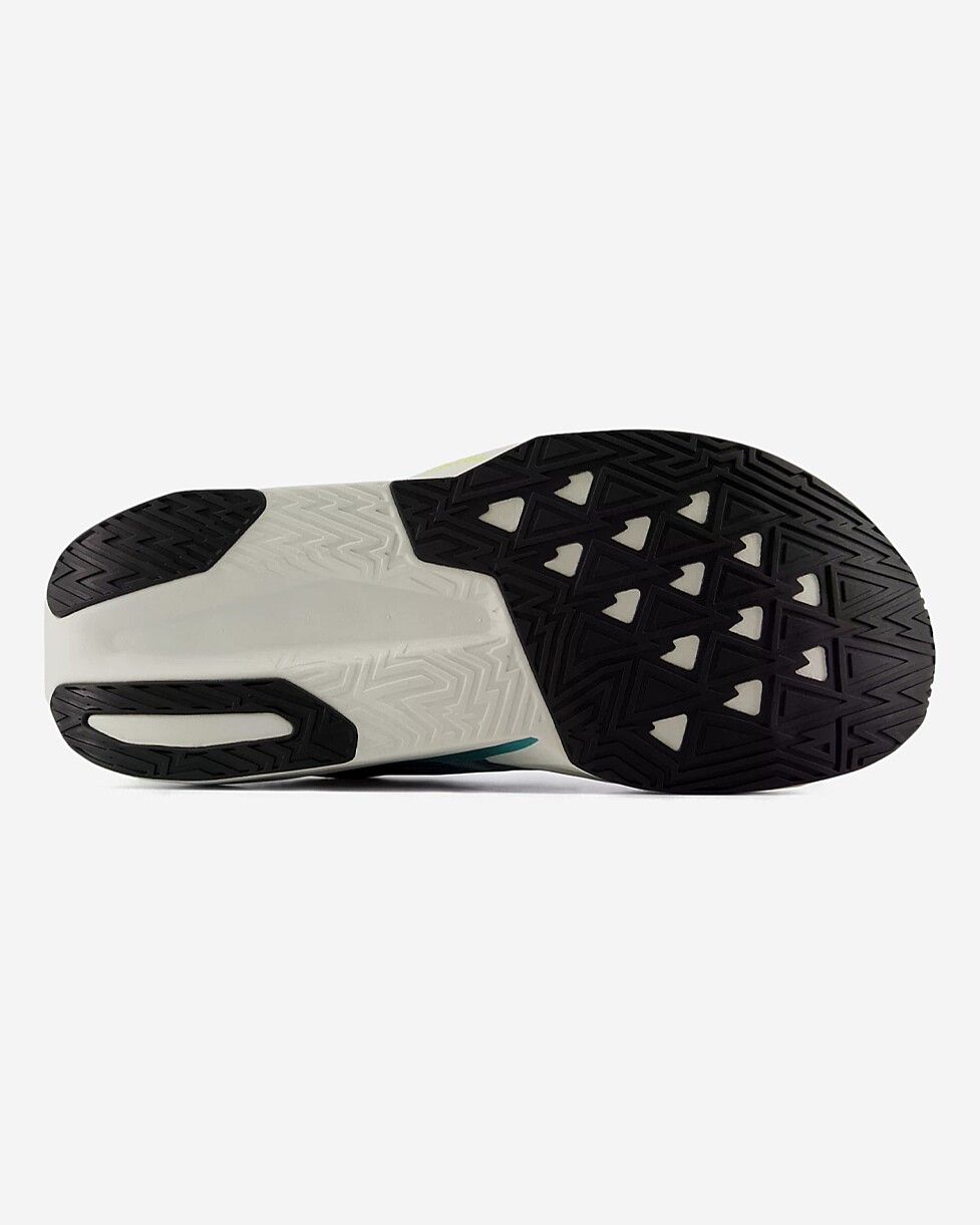 TENIS NEW BALANCE FUELCELL REBEL V5