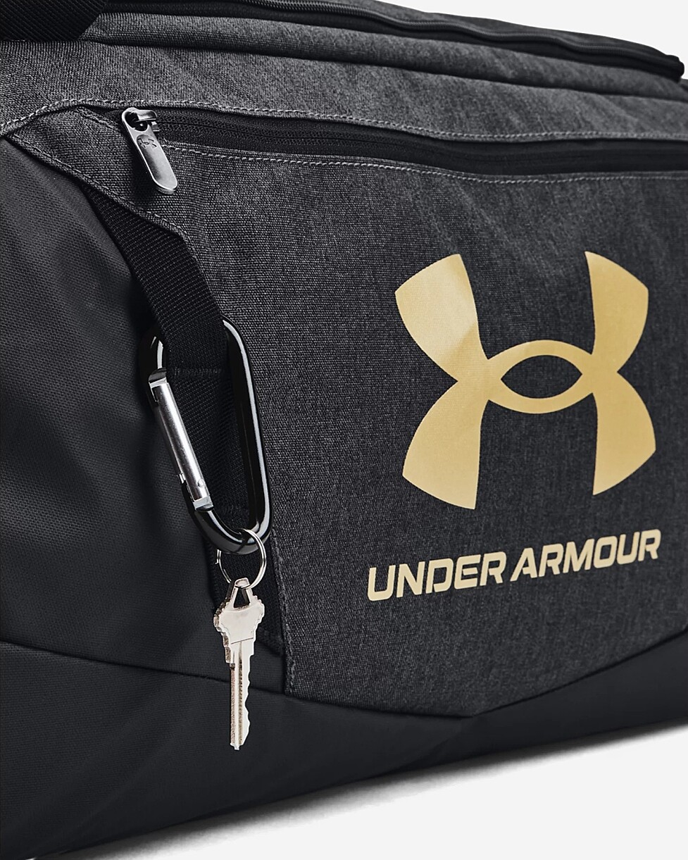 SACO UNDER ARMOUR UNDENIABLE 5.0
