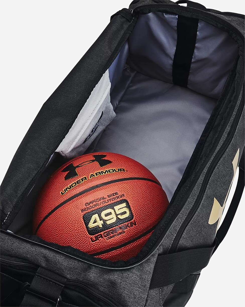 SACO UNDER ARMOUR UNDENIABLE 5.0