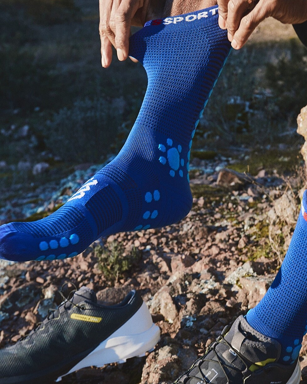 MEIAS COMPRESSPORT PRO RACING V4.0 TRAIL - AZUL