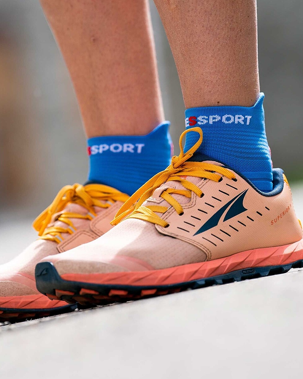 MEIAS COMPRESSPORT PRO RACING V 4.0 RU LOW  - AZUL CLARO
