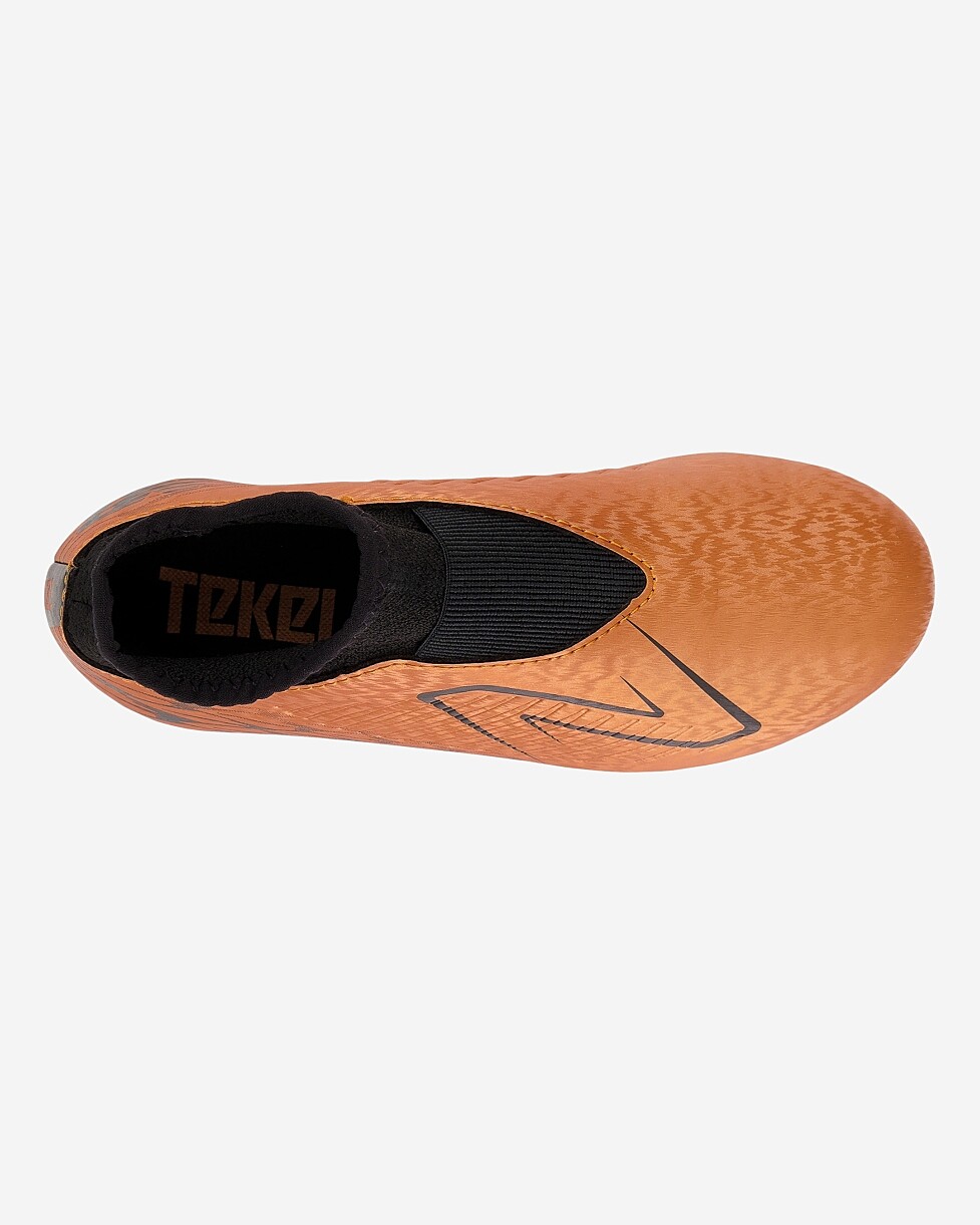 CHUTEIRA NEW BALANCE TEKELA V4 MAGIQUE FG JR 