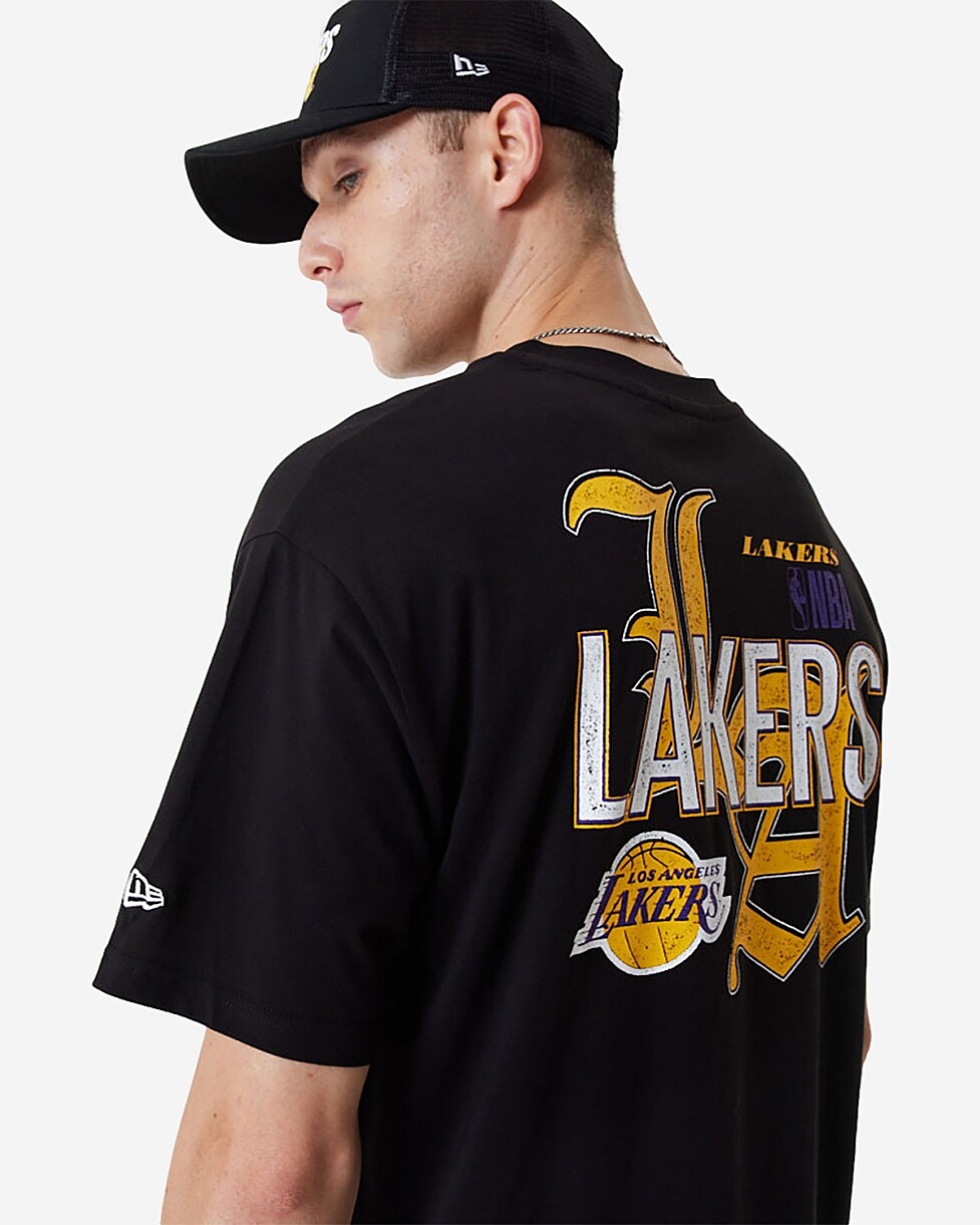 T-SHIRT NEW ERA TEAM GRPHC 
