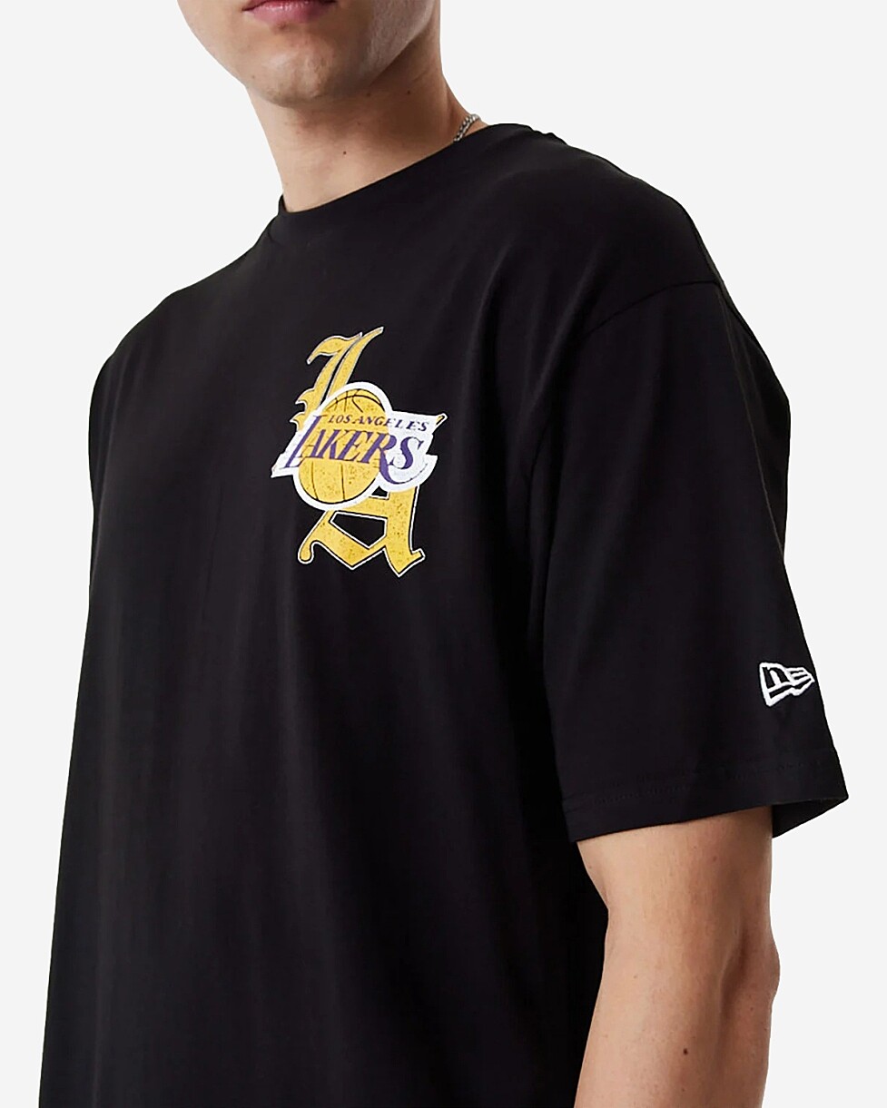 T-SHIRT NEW ERA TEAM GRPHC 