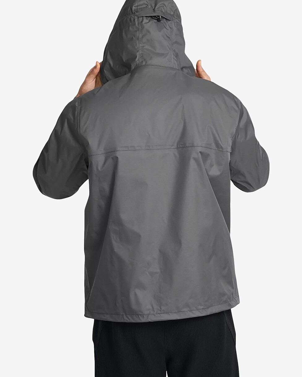 CASACO UNDER ARMOUR CLOUDSTRIKE